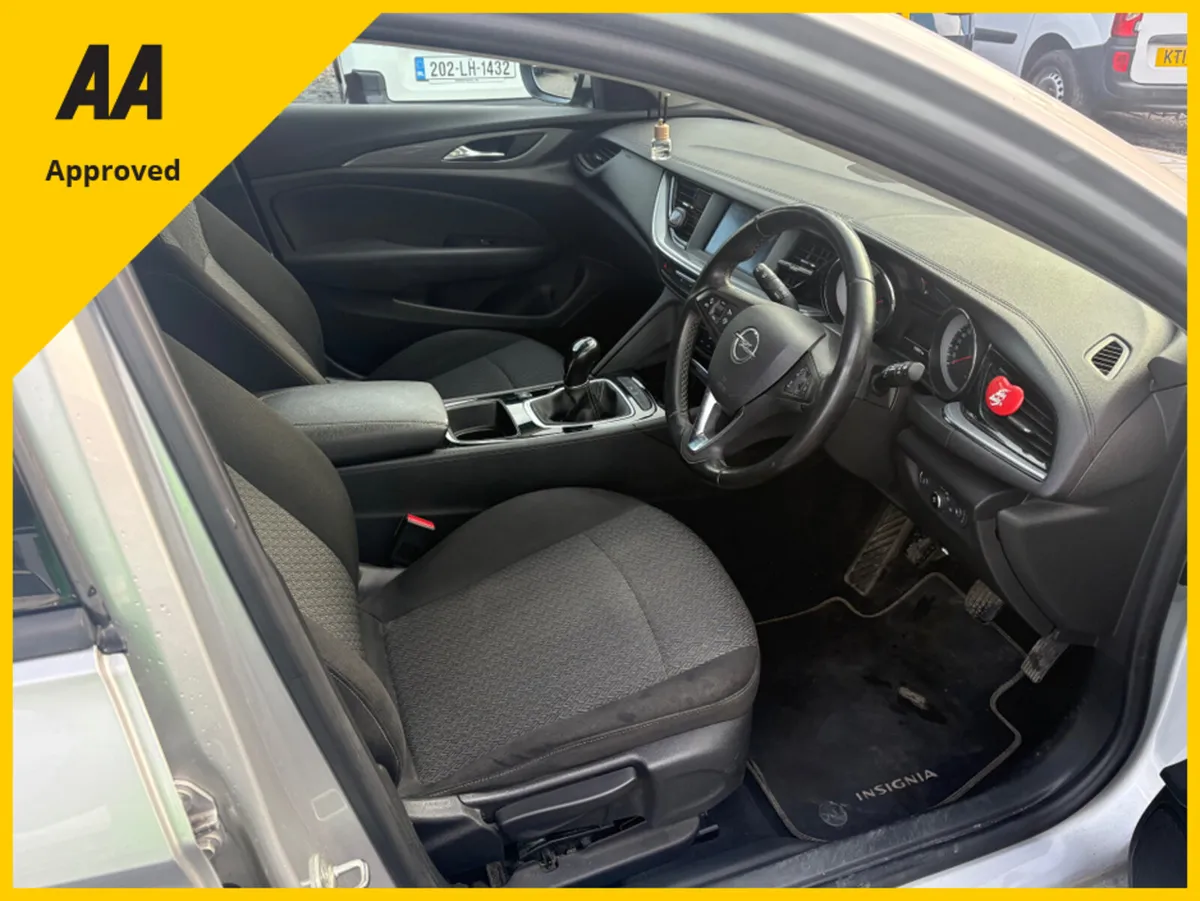 Opel Insignia SPORTS TOURER SC 1.6 110PS 5DR - Image 2