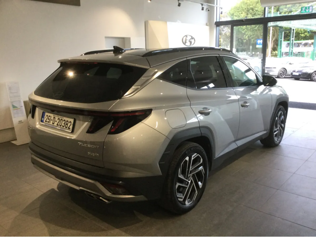 Hyundai Tucson PLATINUM **PLUG IN HYBRID ** Panora - Image 2