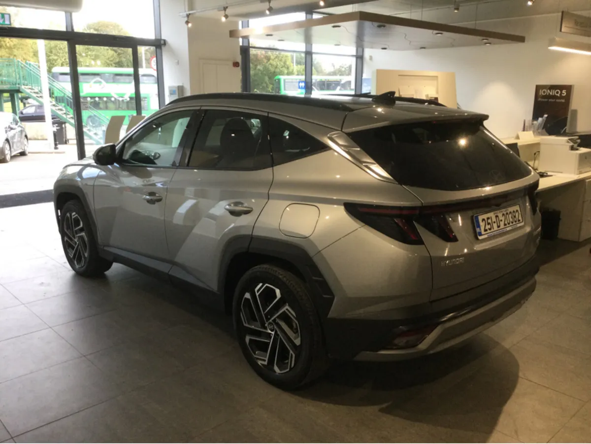 Hyundai Tucson PLATINUM **PLUG IN HYBRID ** Panora - Image 3