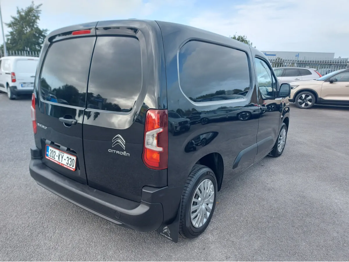 Citroen Berlingo LX 1.5 BLUEHD 75 S&S 650K M 20 - Image 4
