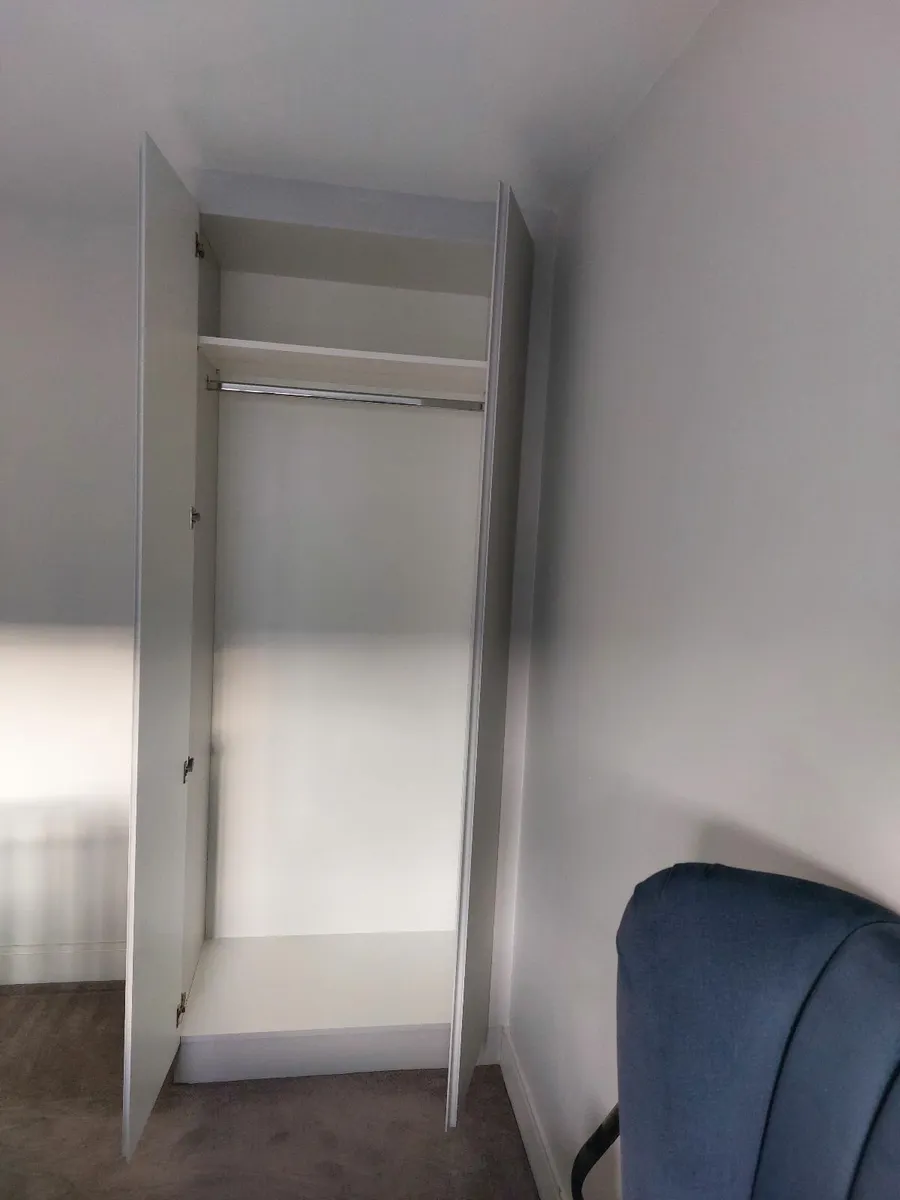 Built in wardrobe double Open to reasonable offers - Image 2