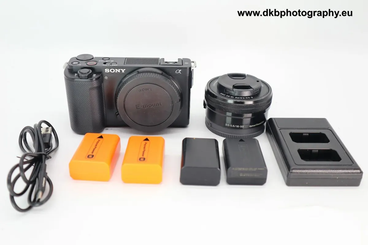 SONY ZV-E10 MIRRORLESS CAMERA & 16-50mm OSS LENS - Image 3