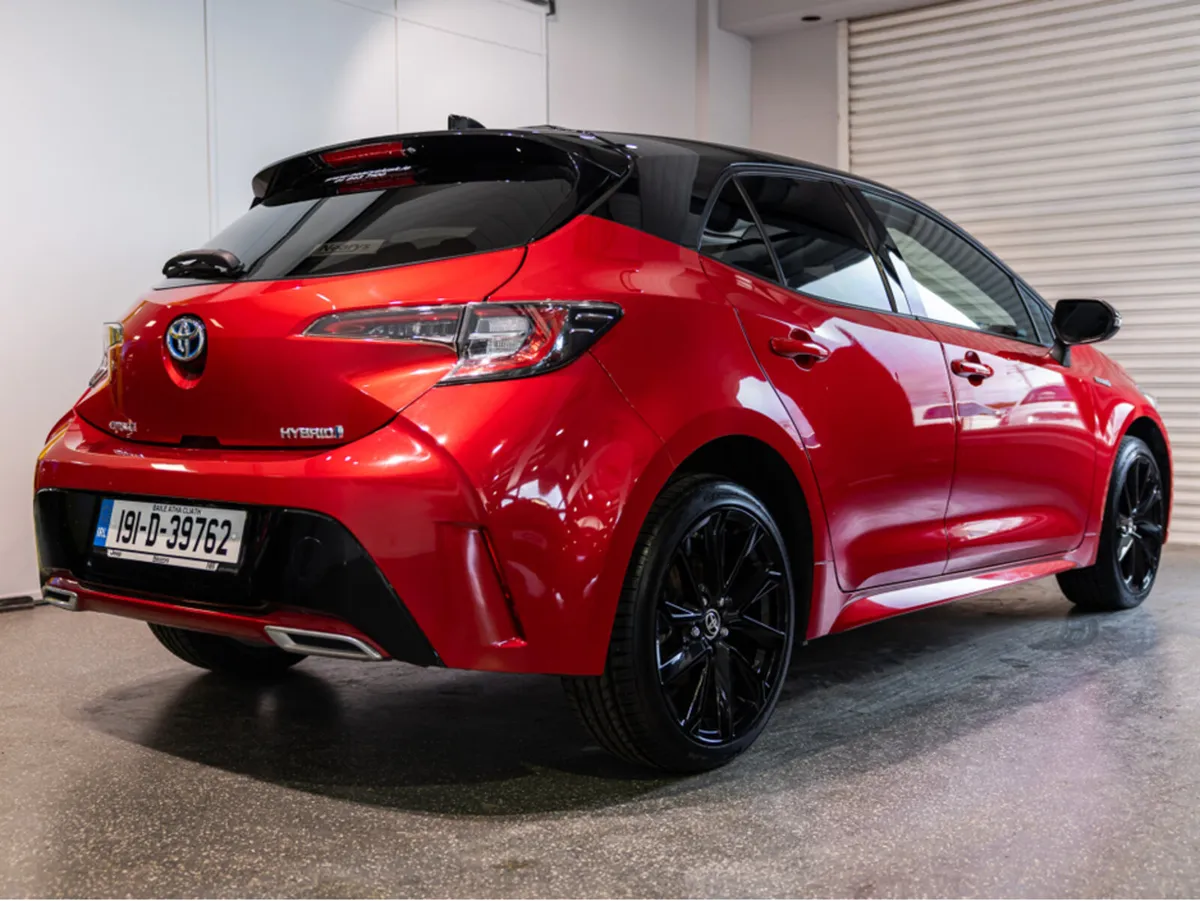 Toyota Corolla 2.0HYB LUNA SPORT HB 4DR HYBRID A - Image 4