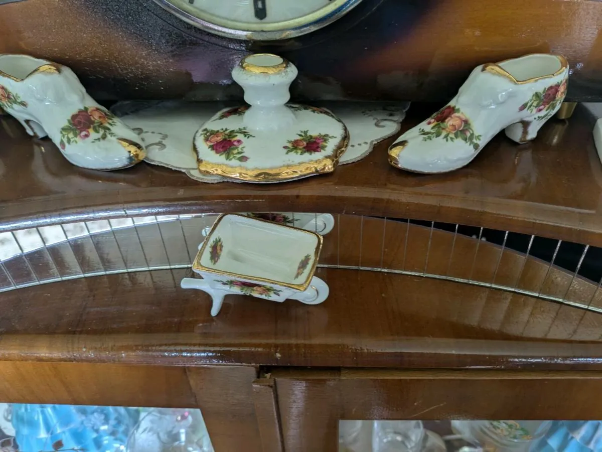 12 Beautiful Cottage Rose China Pieces - Image 2