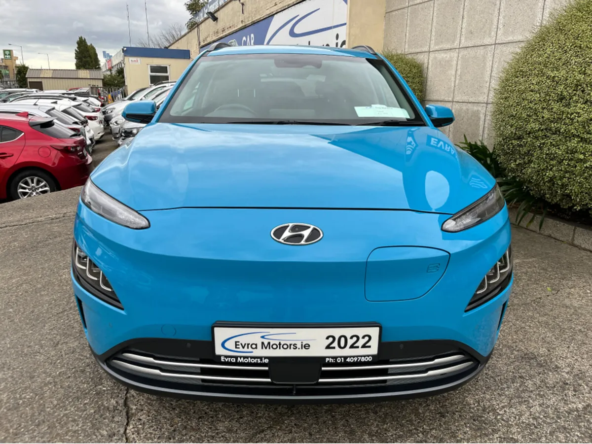 Hyundai KONA PREMIUM EV 64KWH //SAT NAV//REVERSE C - Image 2