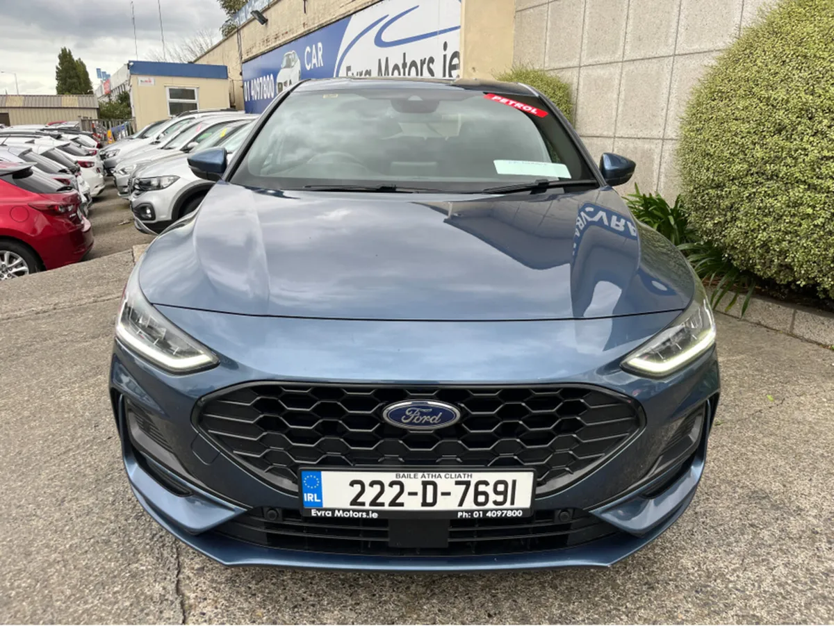 Ford Focus ST-LINE STYLE PETROL //REVERSE CAMERA// - Image 2