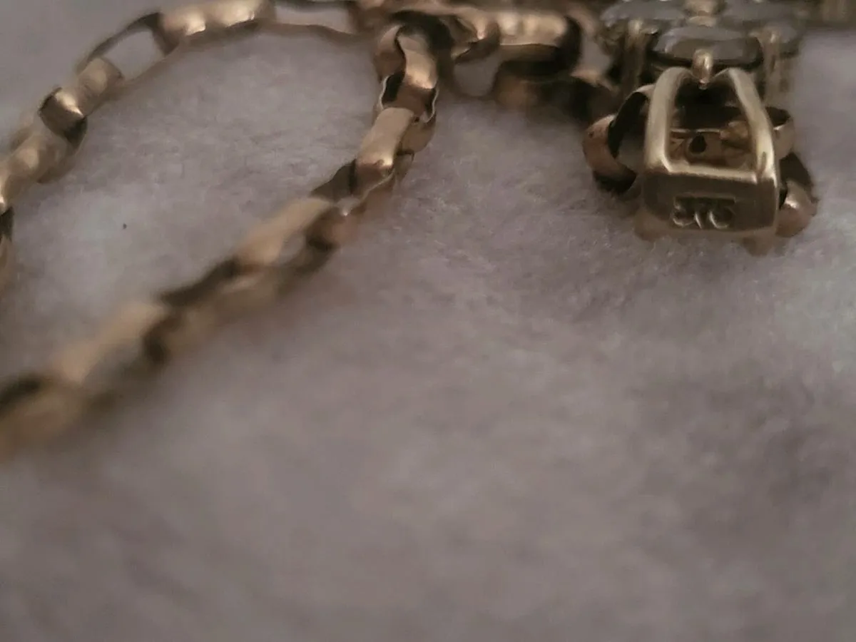 Cross and chain - Image 4