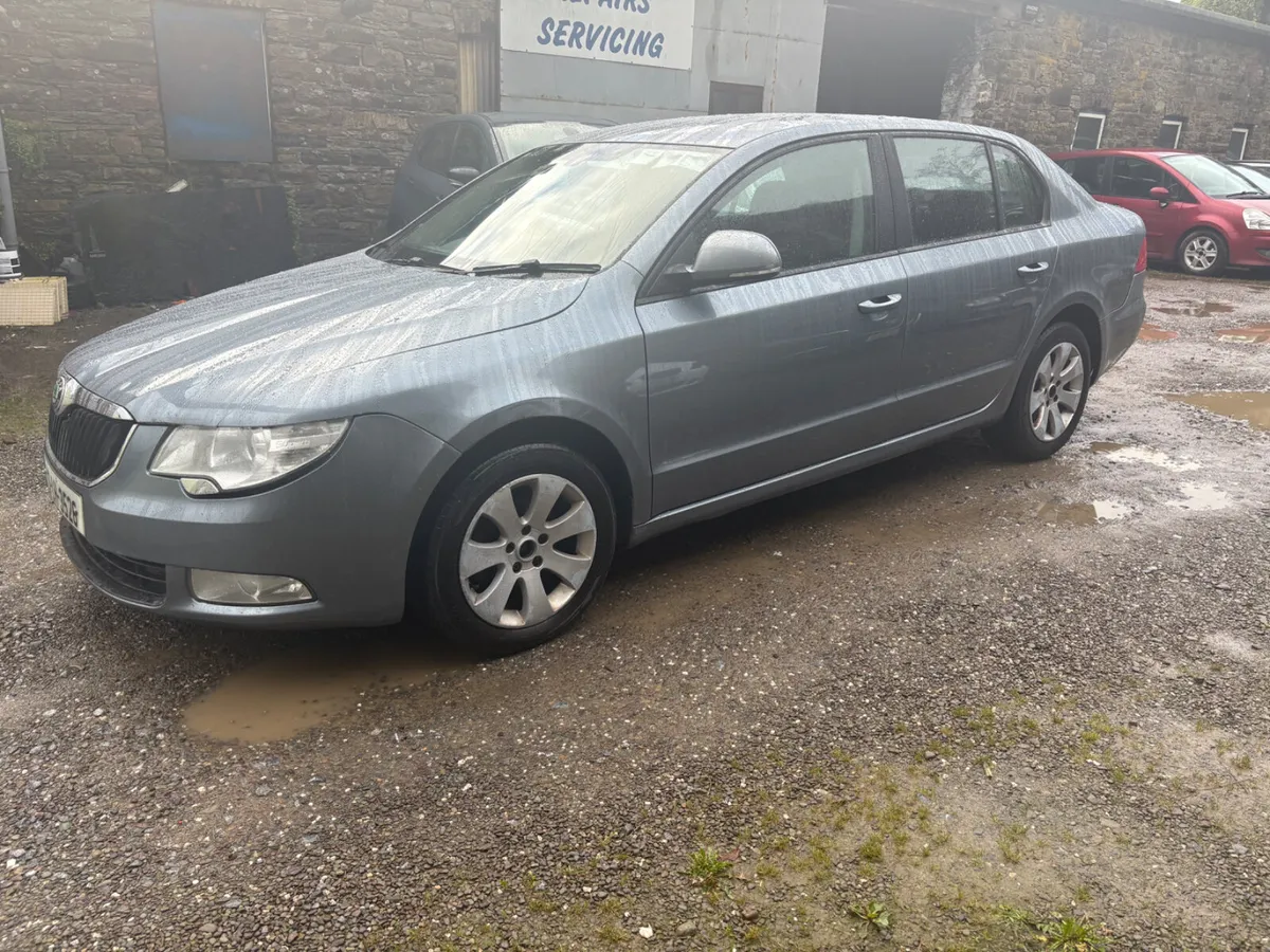 12 SKODA SUPERB COMFORT 1.6TDI - Image 3