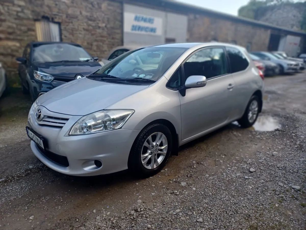 12 TOYOTA AURIS 1.4D VAN NEW DOE - Image 3