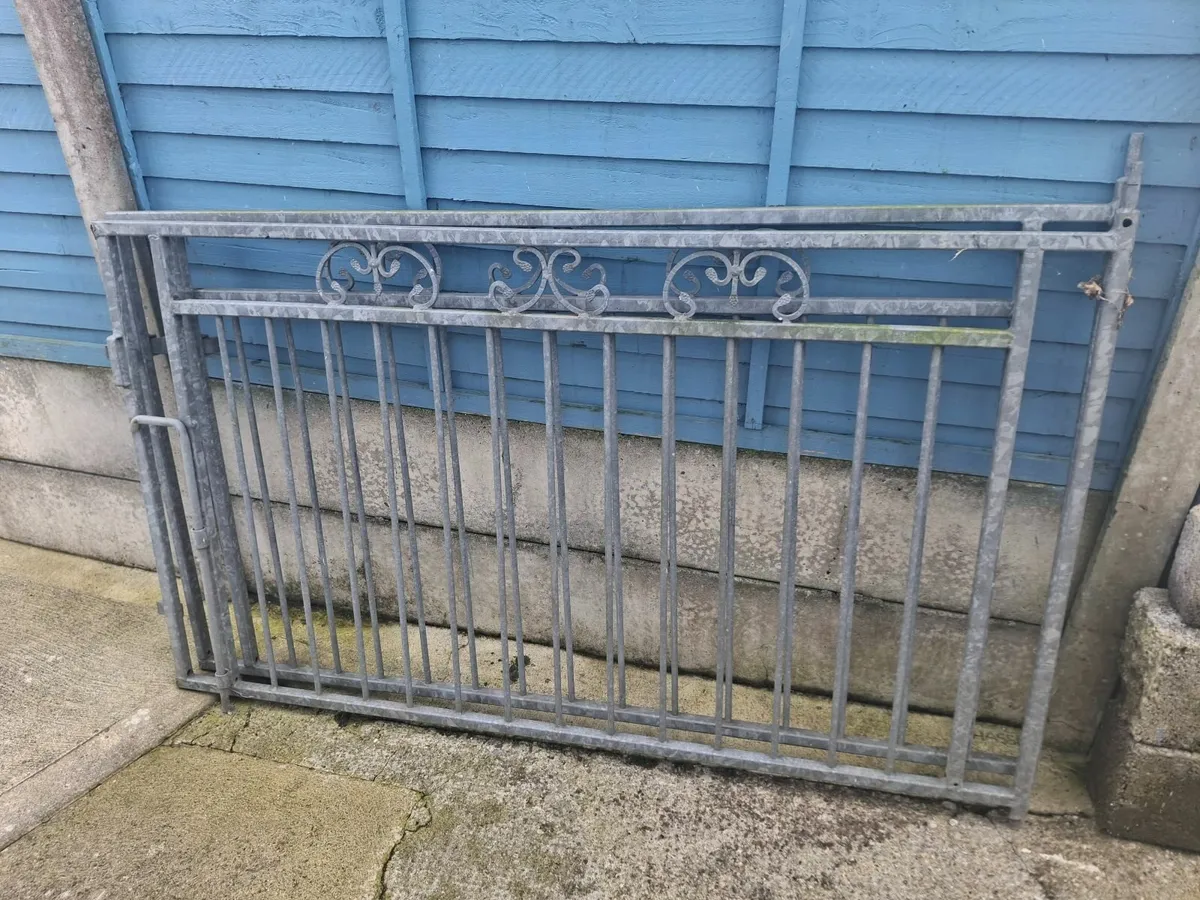 Gates - Image 2