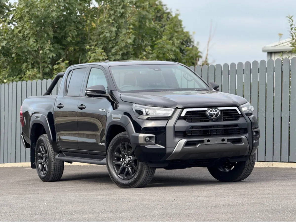 Toyota Hilux DIESEL RARE INVINCIBLE X 4WD - Image 1