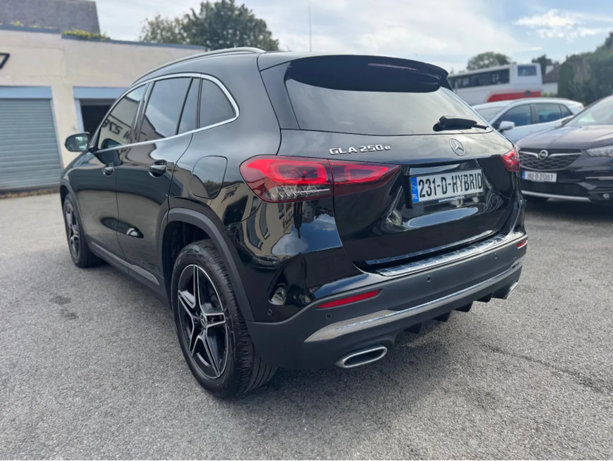 Mercedes-Benz GLA GLA250e AMG LINE EXECUTIVE E - Image 3