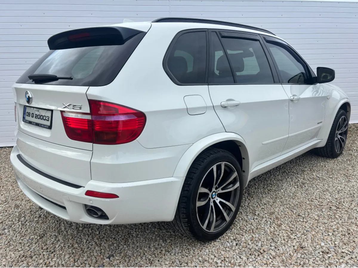 BMW X5 3.0 D XDRIVE 35D M SPORT CREWCAB 5DR A AUTO - Image 3