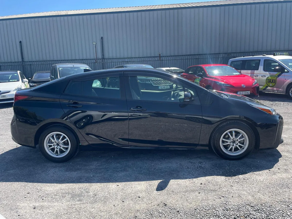 Toyota Prius 2019 192 NOV REG hybrid automatic - Image 3
