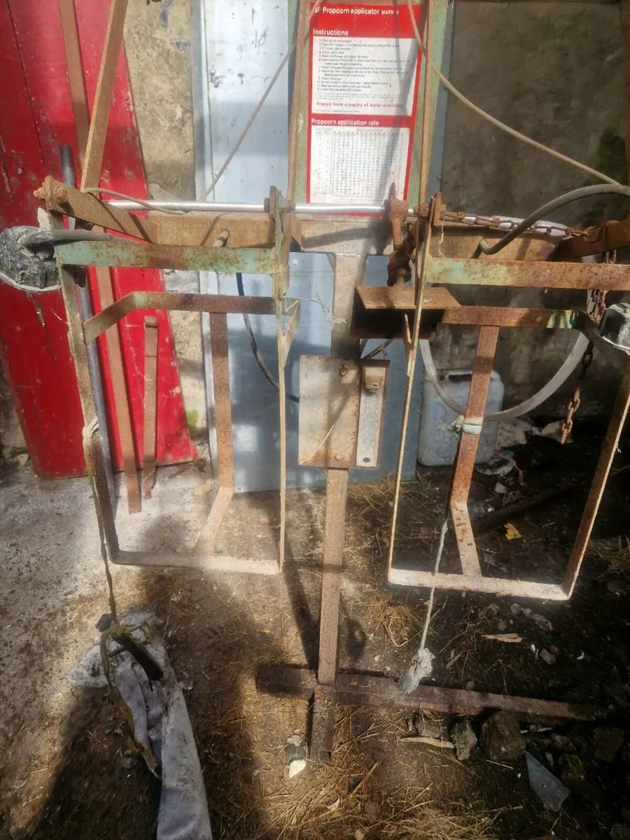 Acid applicator