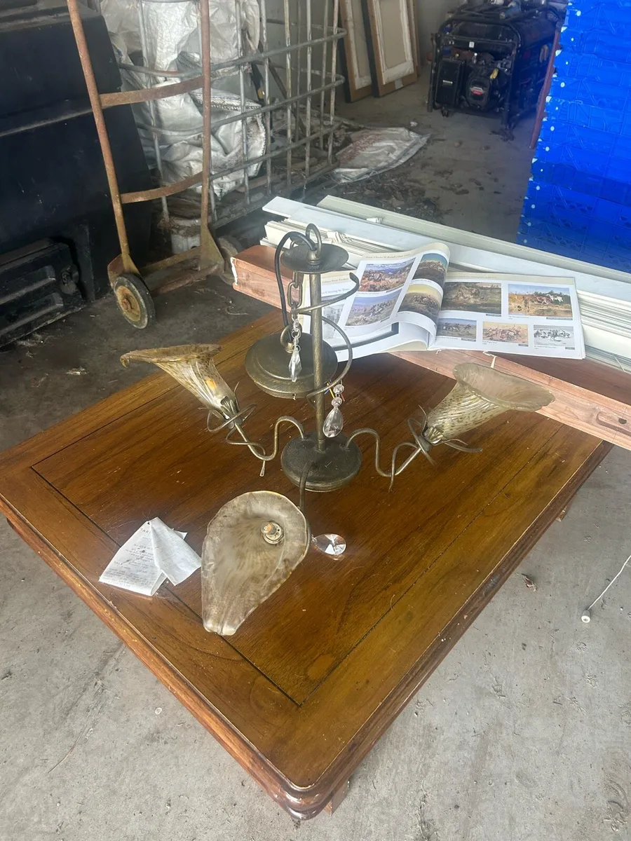 Light fixtures - Image 1