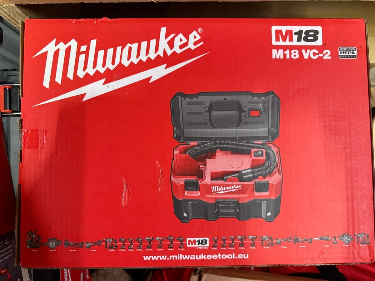 Aspirator Milwaukee M18 VC2-0 18V