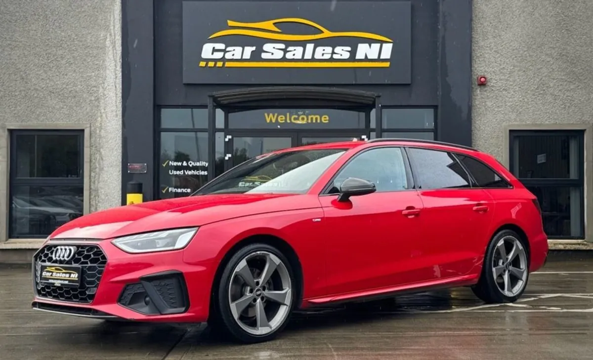 Audi A4 2.0 TDI 35 Black Edition Estate 5dr Diese - Image 2