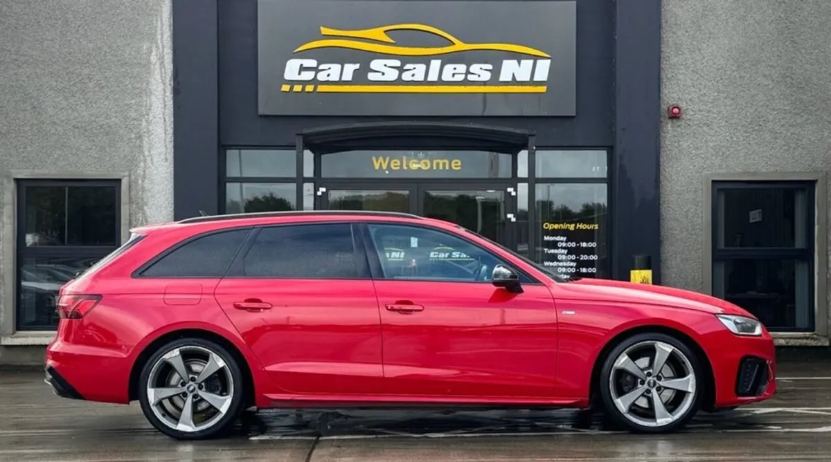 Audi A4 2.0 TDI 35 Black Edition Estate 5dr Diese - Image 3
