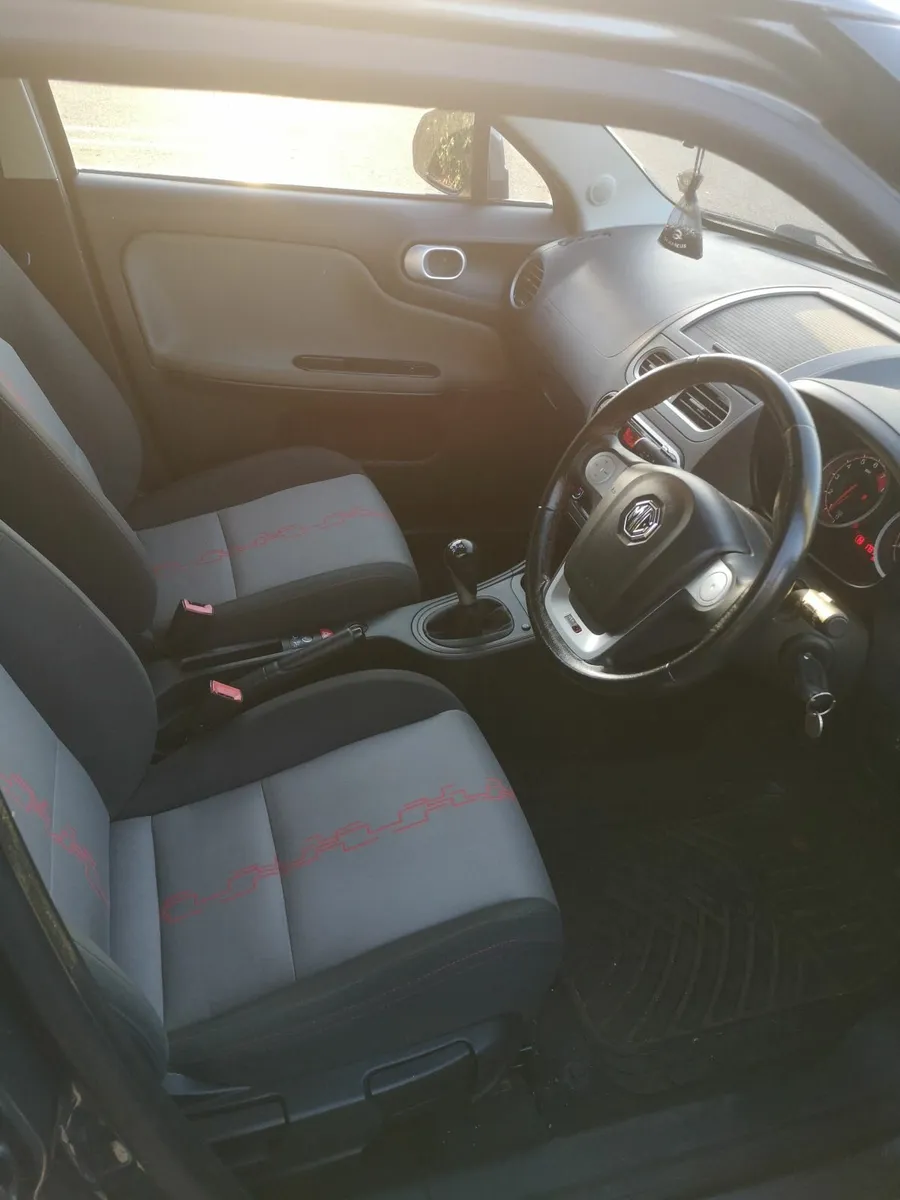 MG3 1.5 VTI  2015 - Image 1
