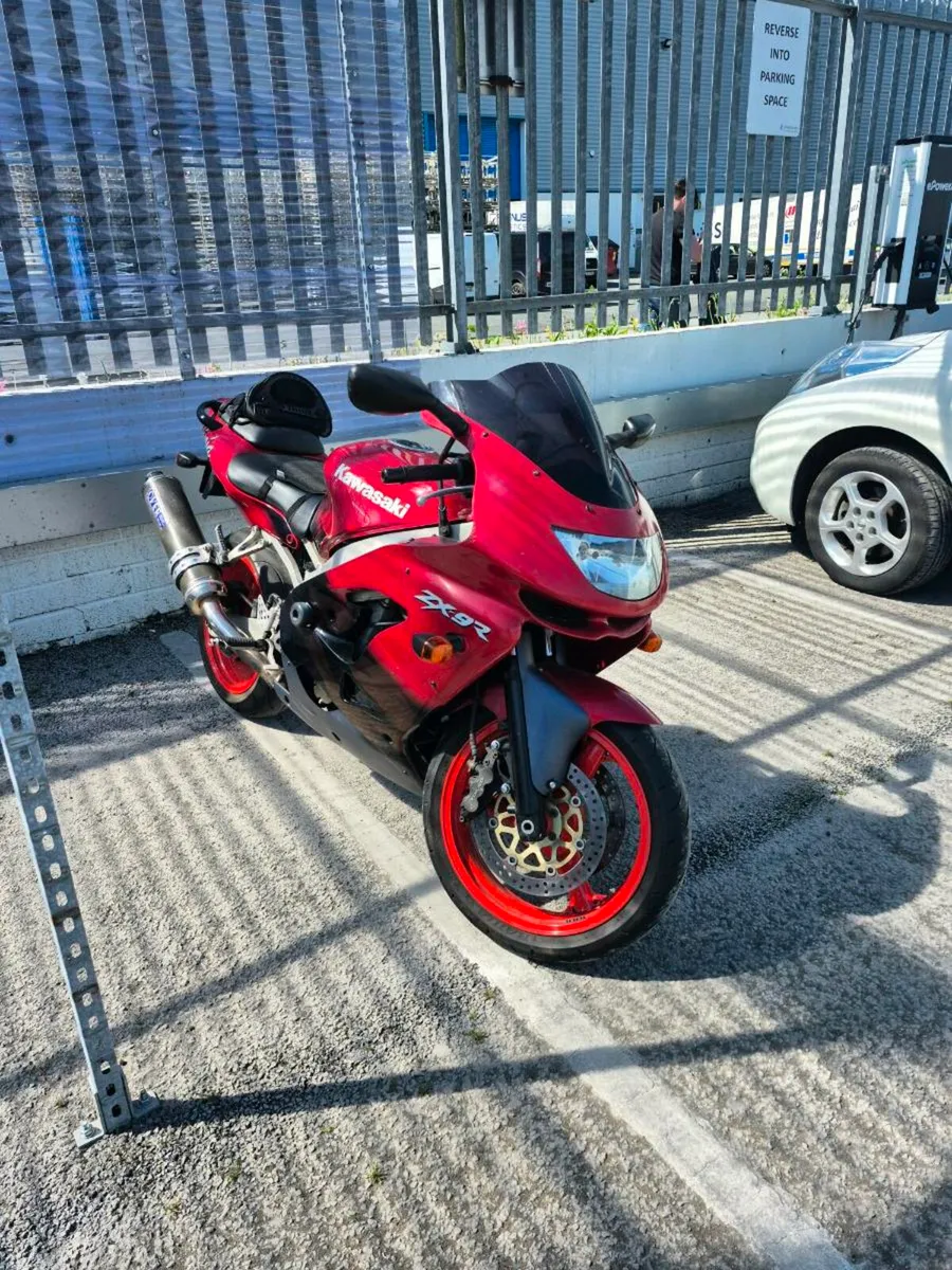Kawasaki zx9r C2 99 year - Image 2