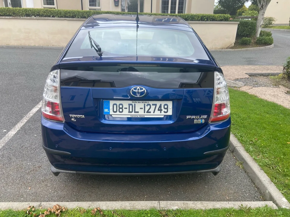 Toyota Prius - Image 2