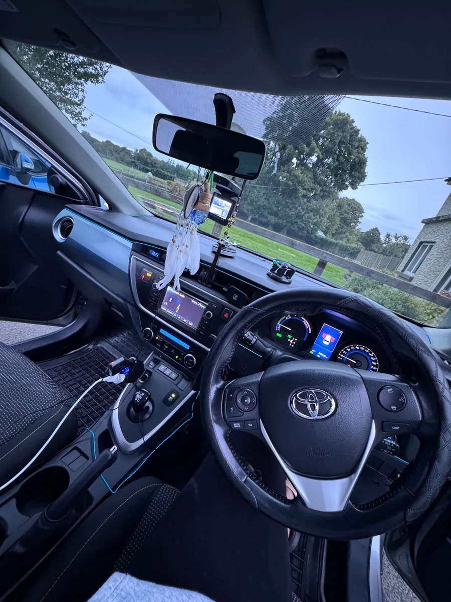 Toyota Auris 2013 - Image 3