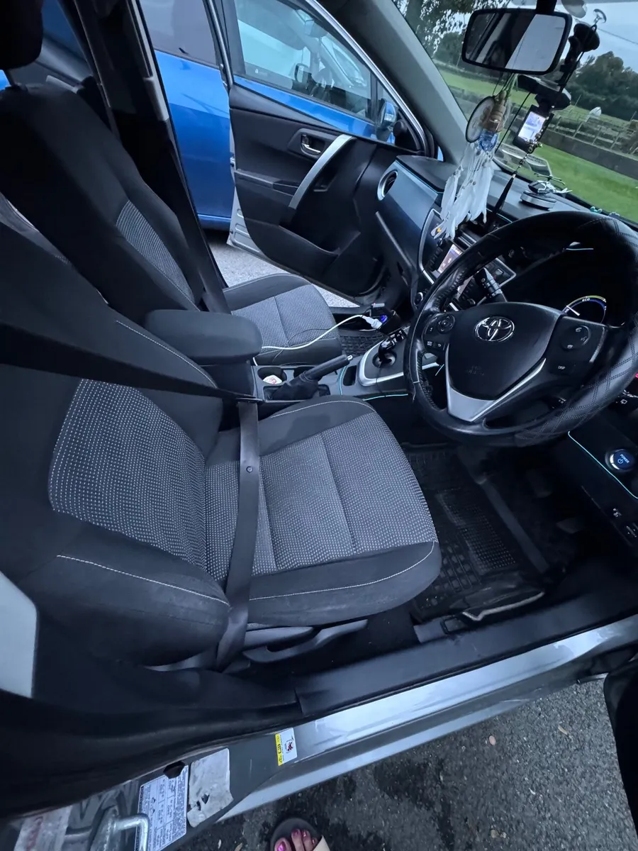 Toyota Auris 2013 - Image 4