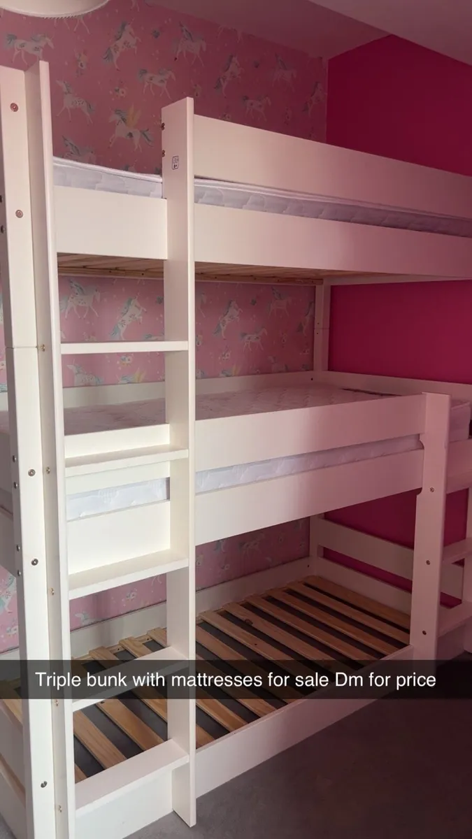 Triple bunk bed with mattresses - Image 3