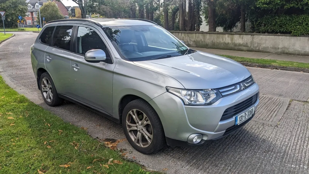 Mitsubishi Outlander 2013  2.2 DI-D - Image 2