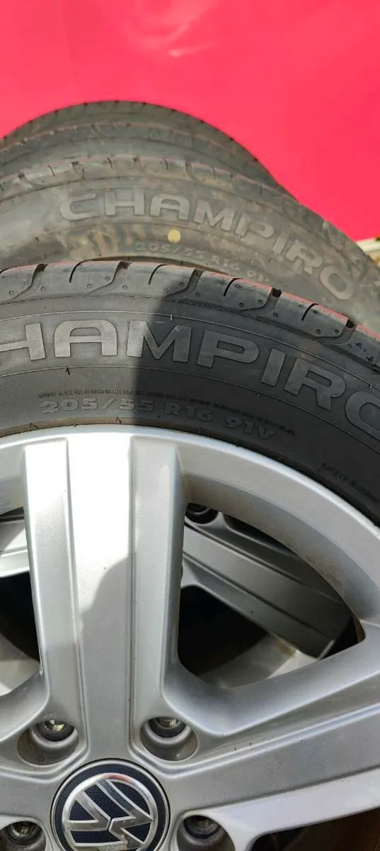 Alloys with very good tyres - Image 2