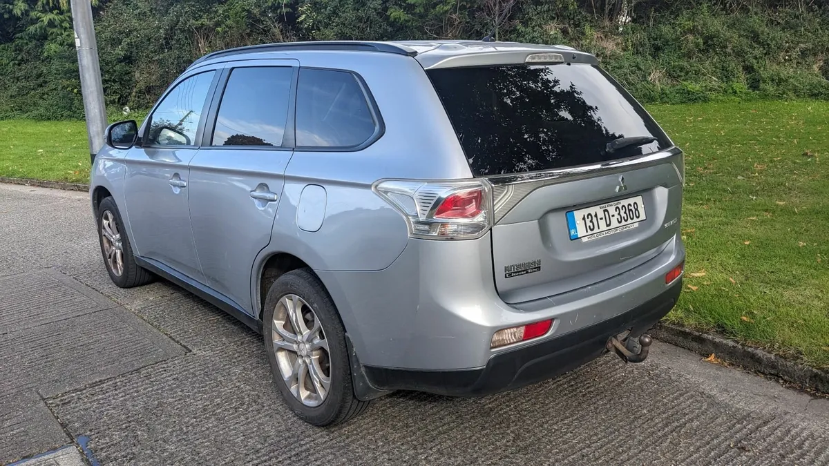 Mitsubishi Outlander 2013  2.2 DI-D - Image 4