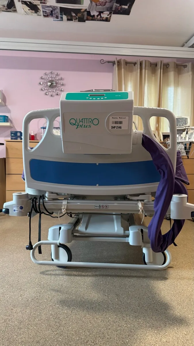 Hill-Room Electric Hospital Bed with DHC Air Mattr - Image 4