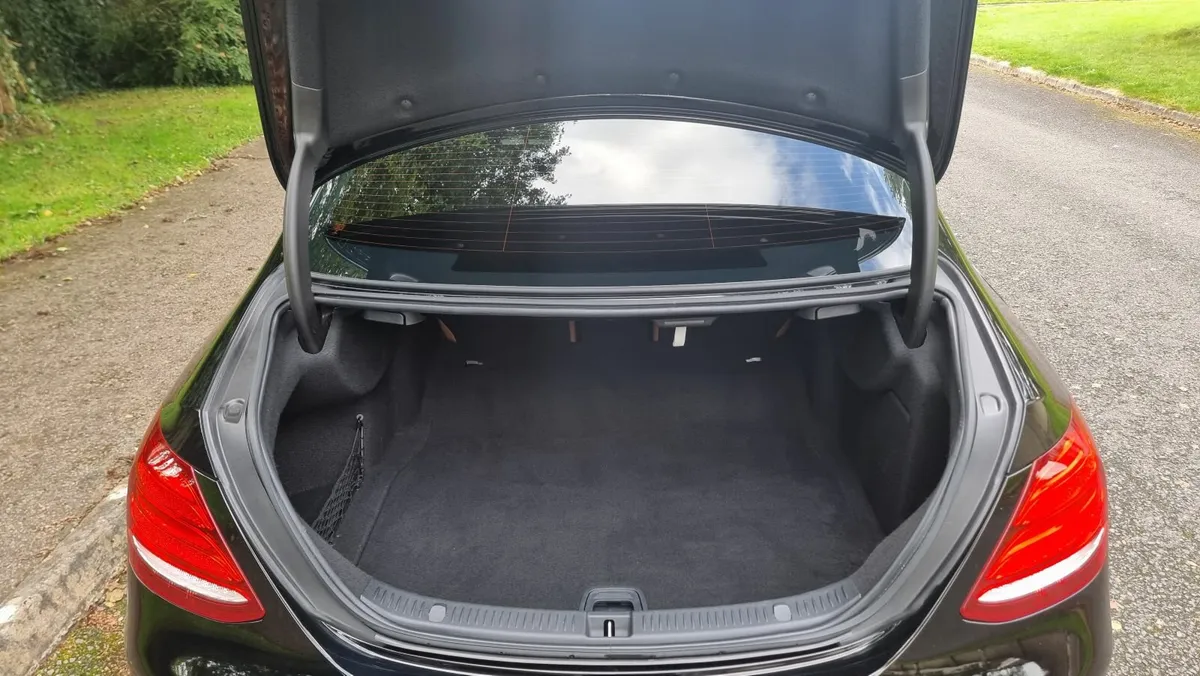 Mercedes-Benz E-Class 2018 AMG - Image 3
