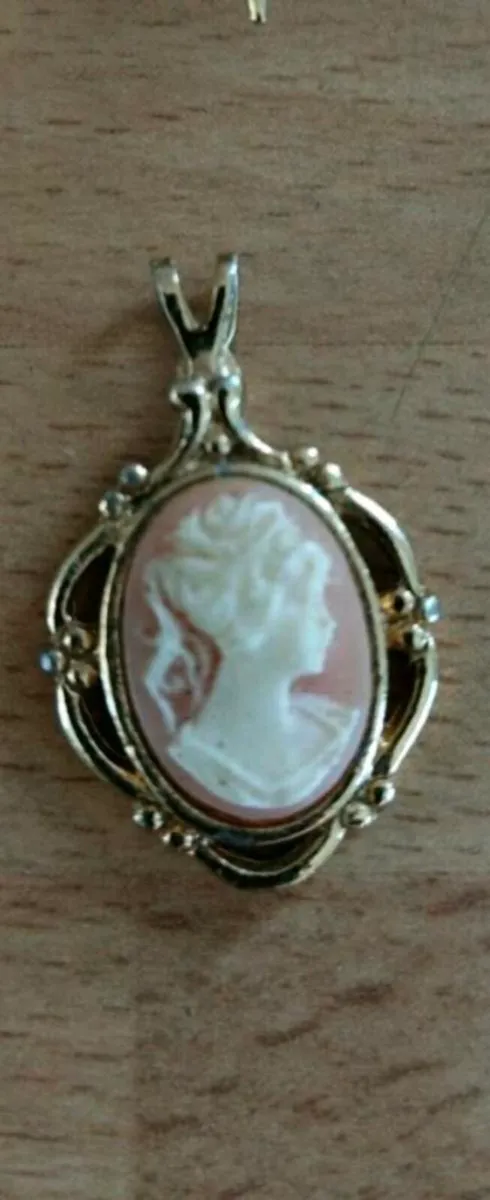 Vintage broaches - Image 3