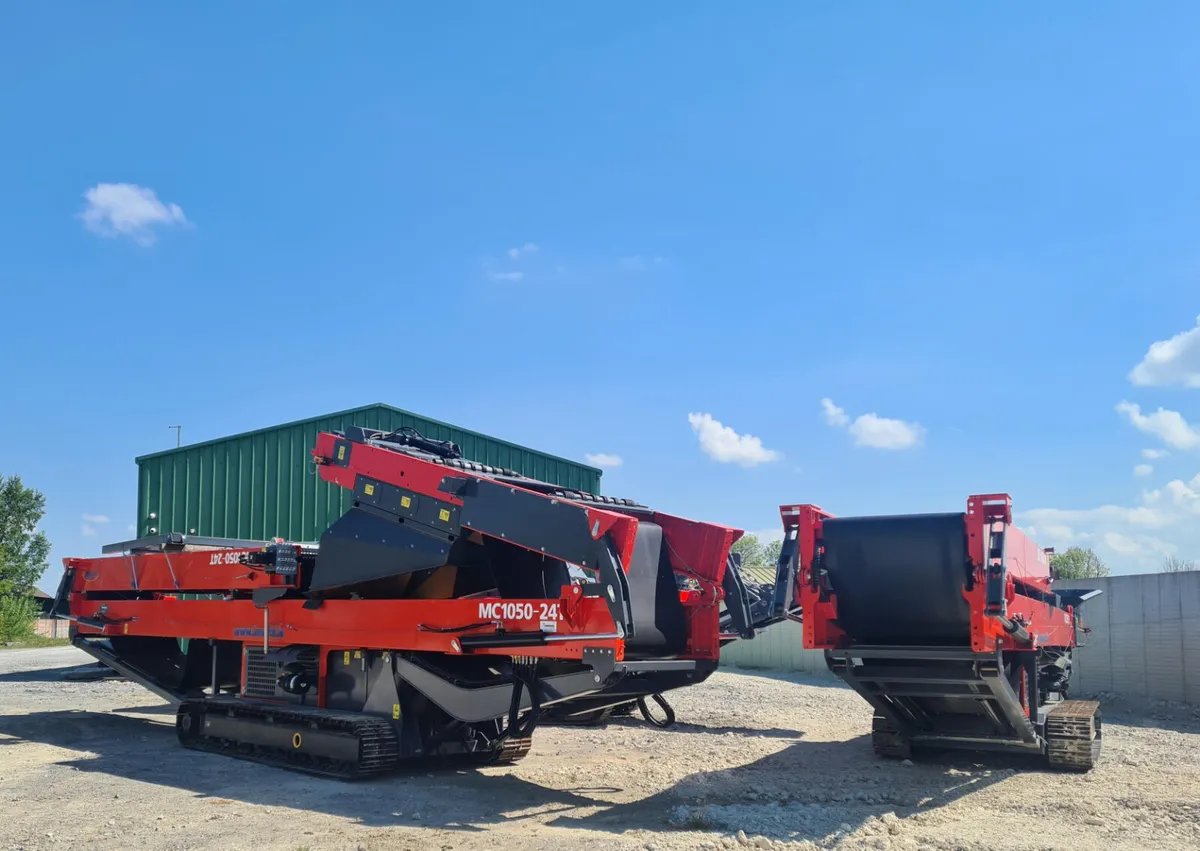 NEW 80' TRACKED STACKER CONVEYOR FOR SALE / HIRE - Image 1