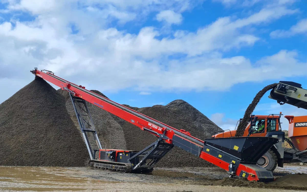 NEW 80' TRACKED STACKER CONVEYOR FOR SALE / HIRE - Image 4