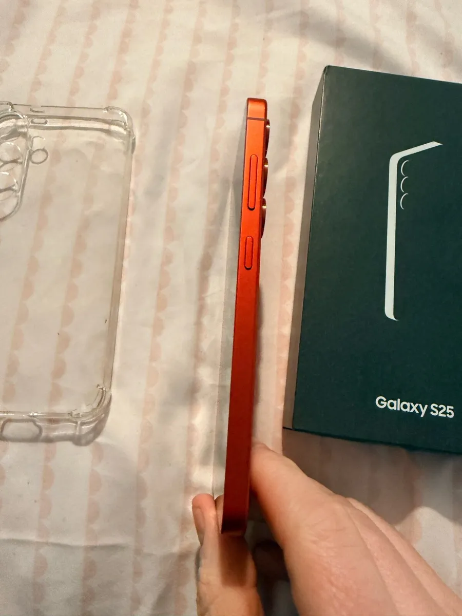Samsung galaxy s25 coral red - Image 4