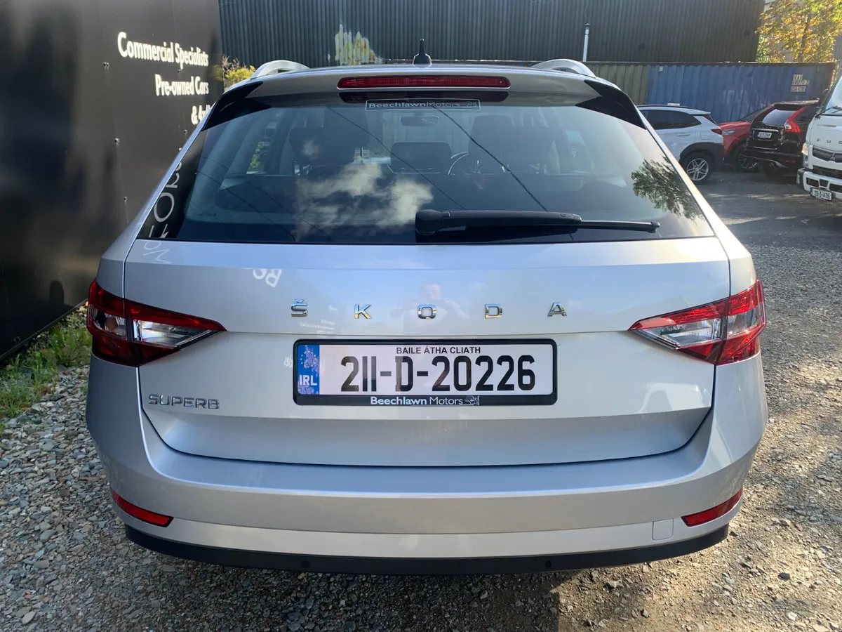 SKODA SUPERB 2.0 TDI 150 BHP AMBITION ESTATE - Image 4