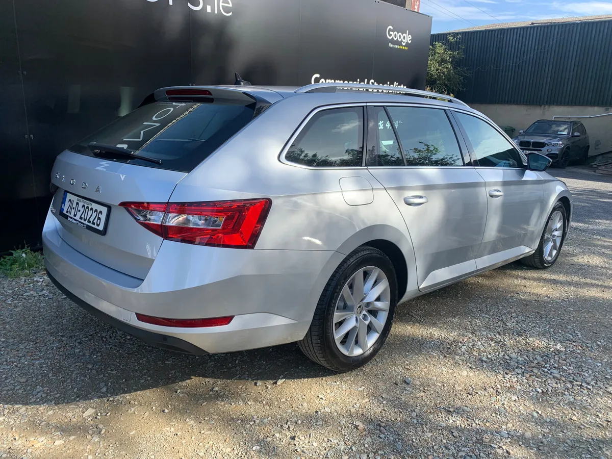SKODA SUPERB 2.0 TDI 150 BHP AMBITION ESTATE - Image 3