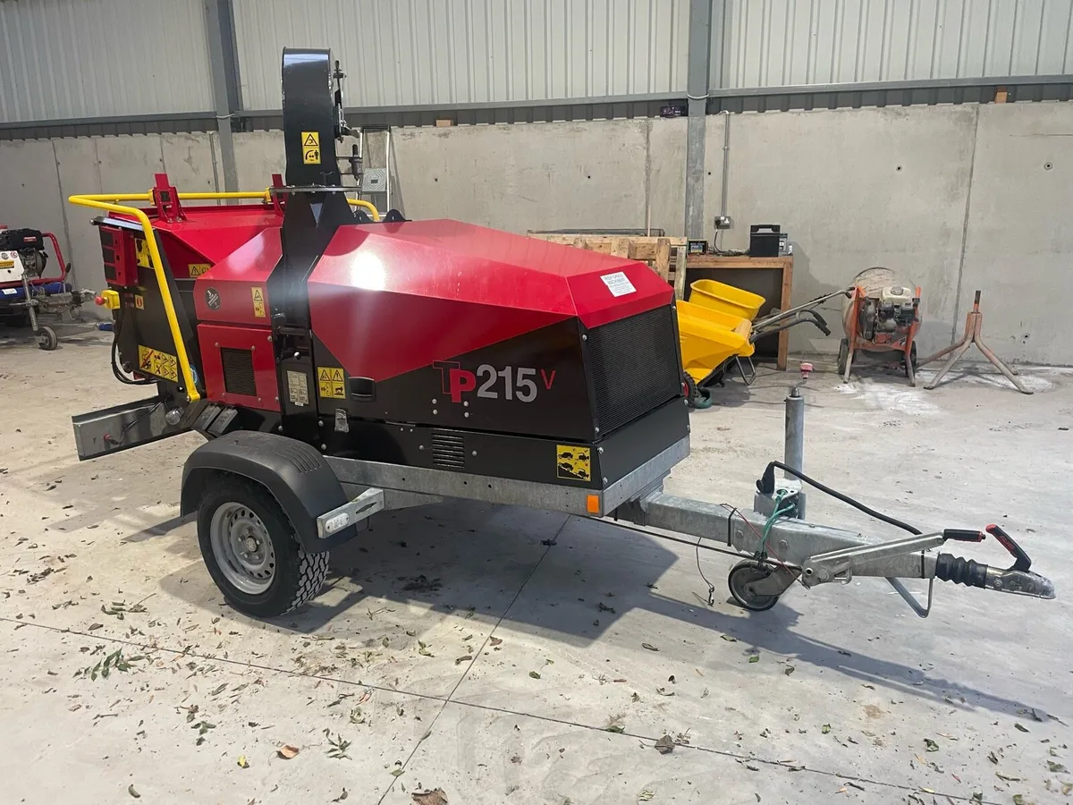TP 215 wood chipper - Image 2