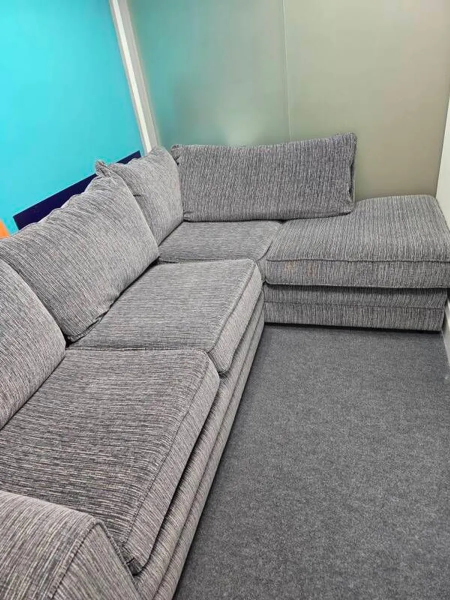 L shape sofa - Image 1