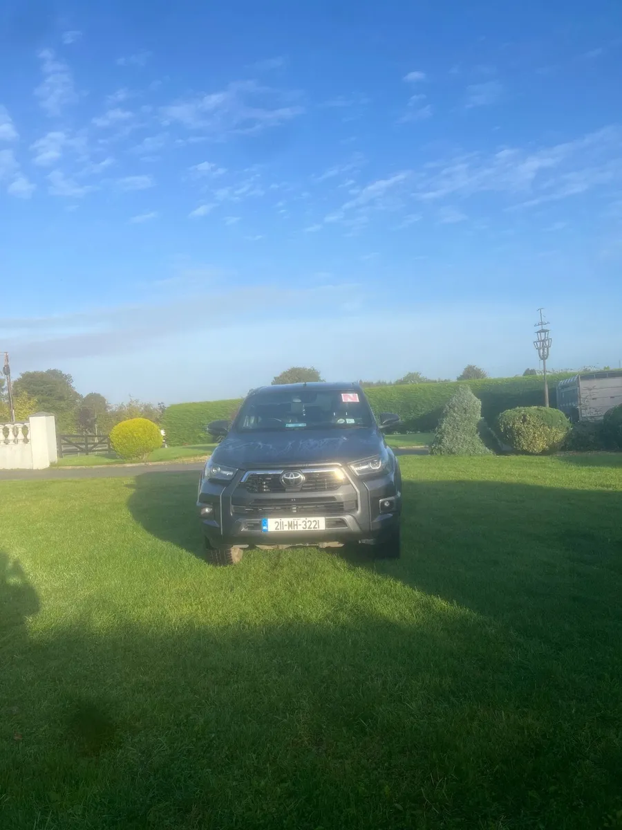 Toyota Hilux 2021 - Image 4