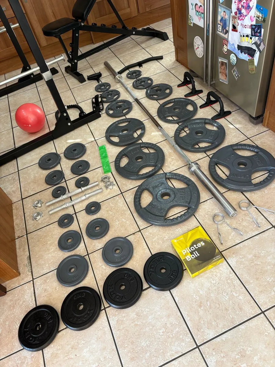 UNBELIEVABLE GYM WEIGHTLIFTING SET UP,BEST ON HERE - Image 2
