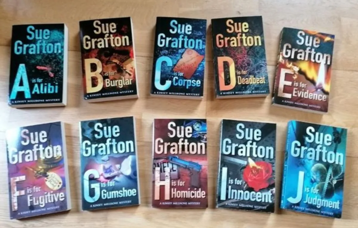 Books: Susan Grafton - Kinsey Millhone Mysteries - Image 1