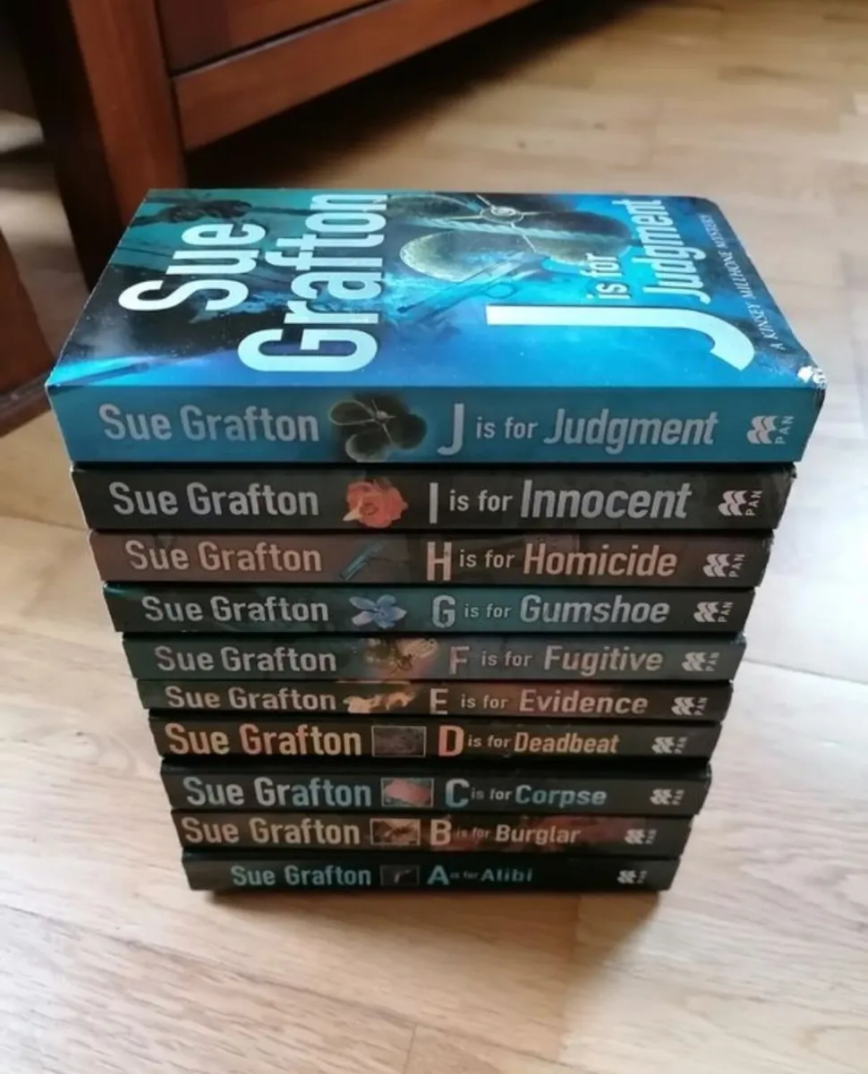 Books: Susan Grafton - Kinsey Millhone Mysteries - Image 2