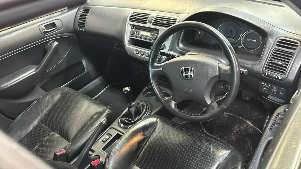 Honda Civic 2005 - Image 2