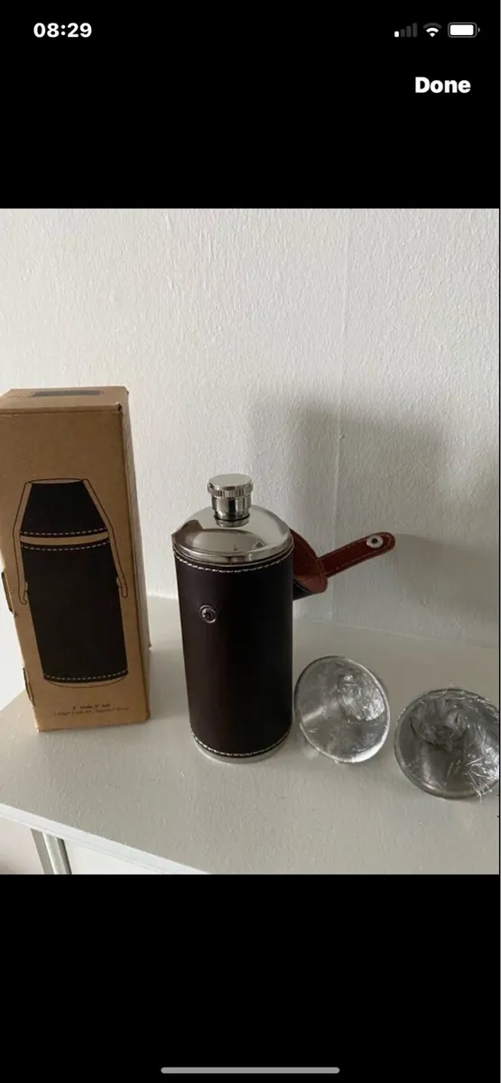Stainless Steel & Leather Flask Set - Image 2