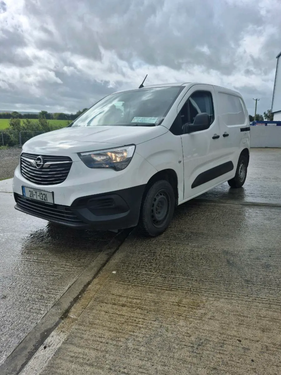 Opel Combo 2021 - Image 2