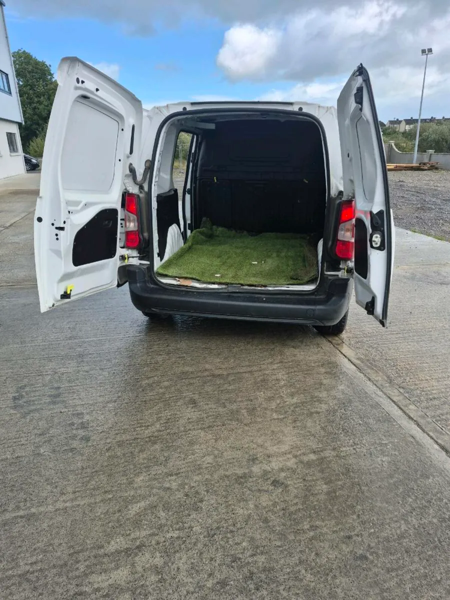 Opel Combo 2021 - Image 4